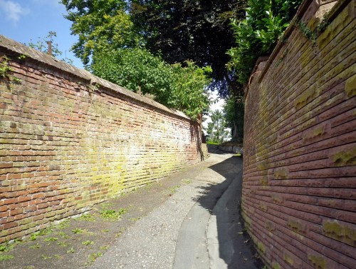 1408 Lessum Rindo 09