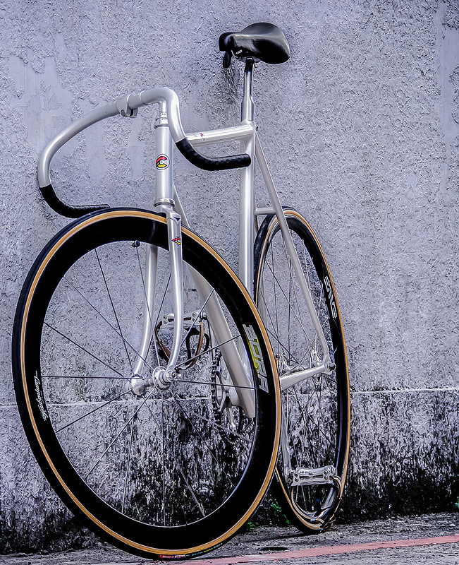 21256092099_a8606127f3_c