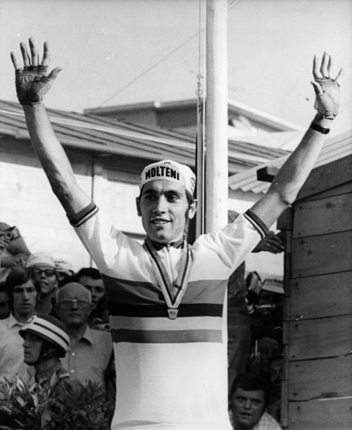 tumblr_nvayziTNZ81qdw1kro1_500