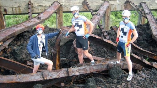 0806 Miyakejima 06 Lava school 1.jpg