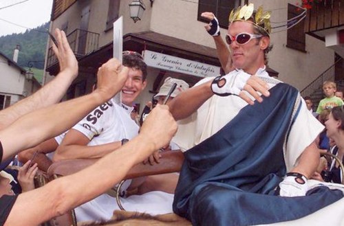 display_Cipollini_Dressed_as_Caesar