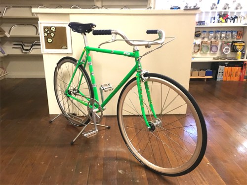 3rensho_pist_tokyo-hippies-mart_tokyohippiesmart_01