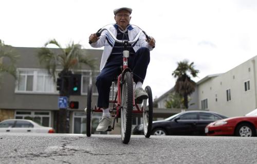 coole-alte-leute-radfahren